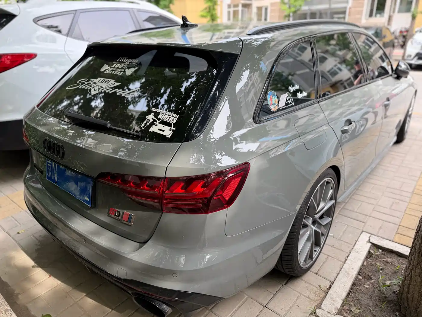 Audi A4 (Import) 2021 Avant 40 TFSI Pioneer Starlight Edition фото 2
