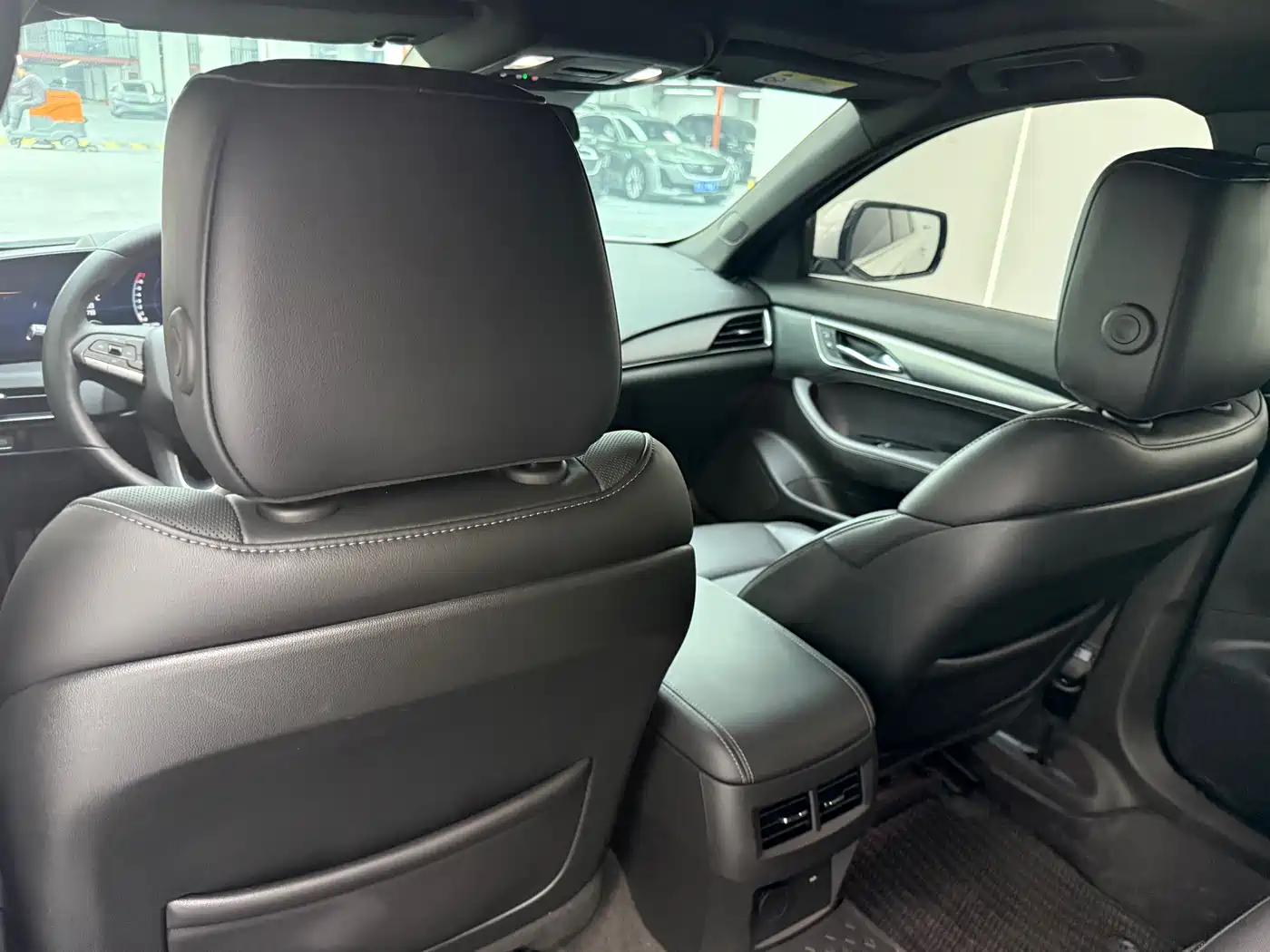 Cadillac CT5 2024 28T Luxury Model Pro фото 7