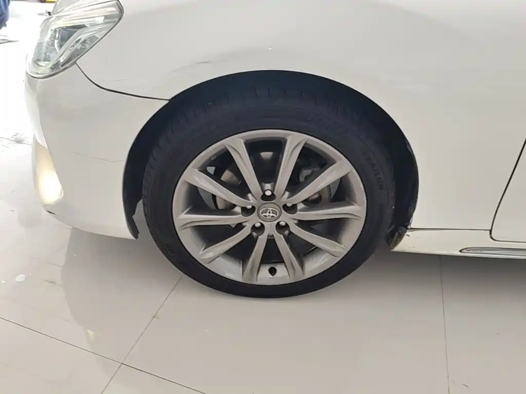 Toyota Reiz 2016 2013 2.5V Premium Edition