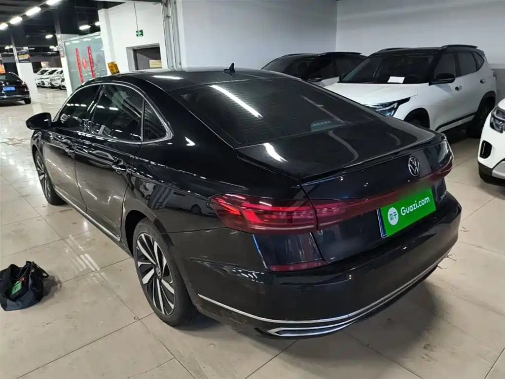 Volkswagen Passat 2023 Facelift 330TSI Luxury Edition фото 5
