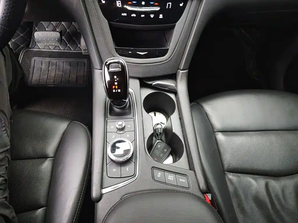 Cadillac XT6 2019 2020 28T 7-Seater Luxury Model