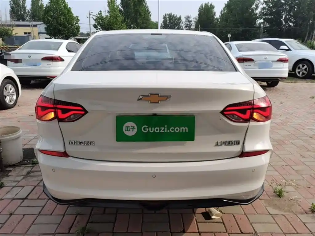 CHEVROLET CRUZE