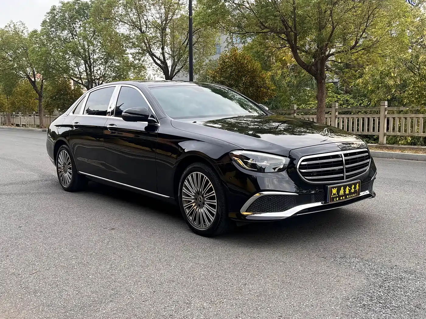 Mercedes-Benz E-Class 2021 E 300 L Fashion фото 3