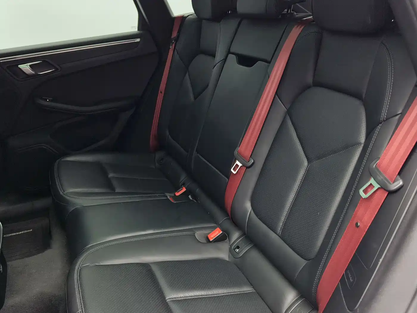 Porsche Macan 2023 Macan 2.0T фото 11
