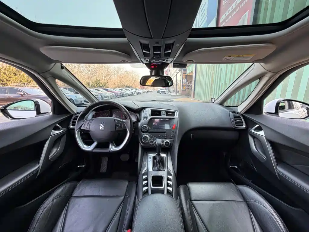 DS 5 2014 2014 1.6T Elegance THP160