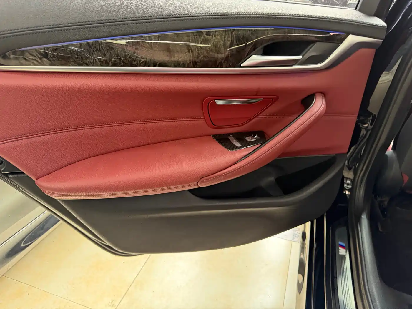BMW 5 Series 2019 530Li Leading M Sport Package фото 8
