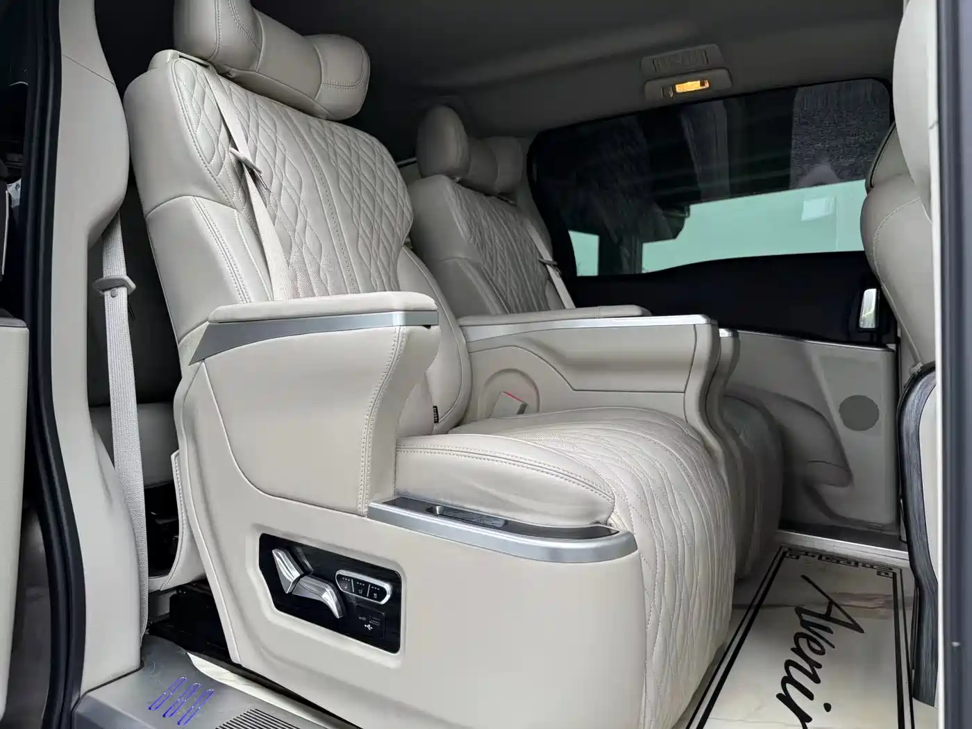 Buick GL8 2023 Land Business Class 652T Luxury фото 8