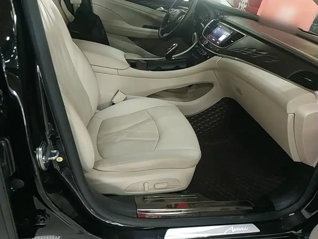 Photo 25 - Buick LaCrosse