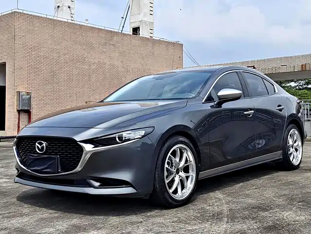 Mazda 3 Axela 2022