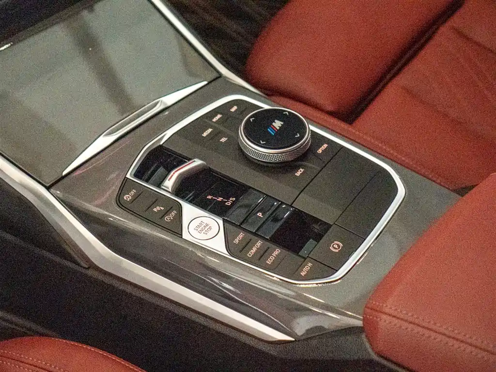 BMW 3 Series 2025 325i M Sport Package фото 14
