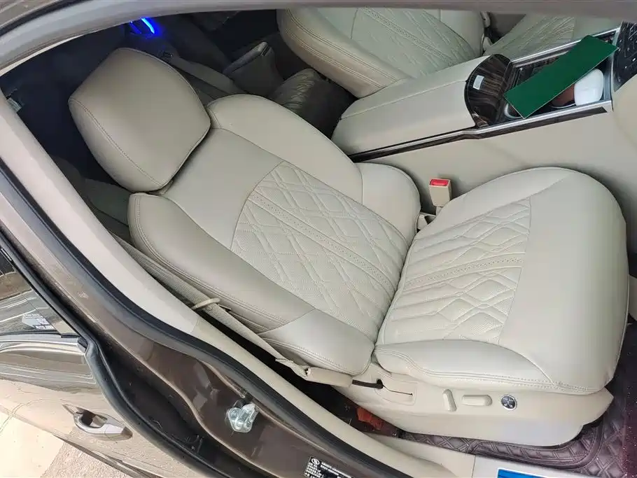Buick GL8 2015 2.4L Luxury Business Exclusive Edition фото 8
