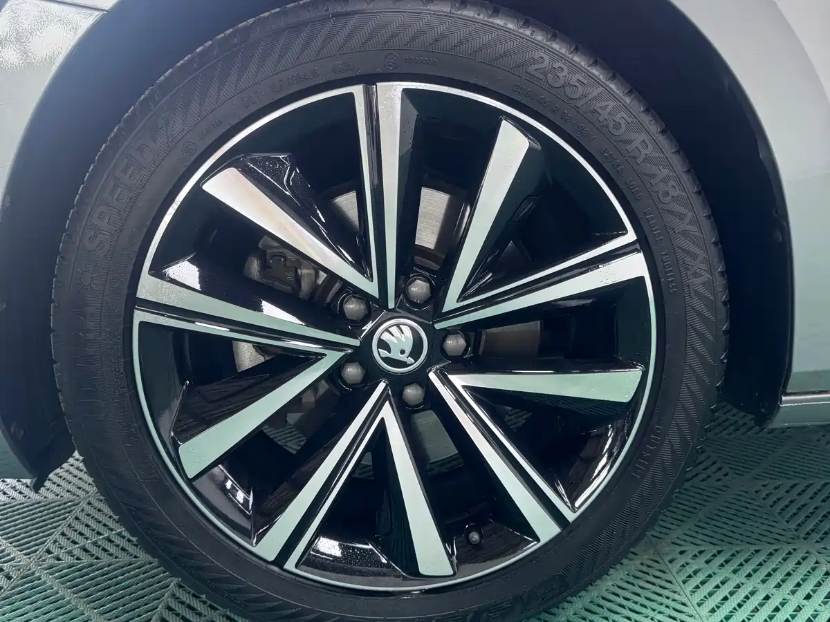 Škoda Superb 2023 Facelift TSI280 DSG Premium Edition фото 25