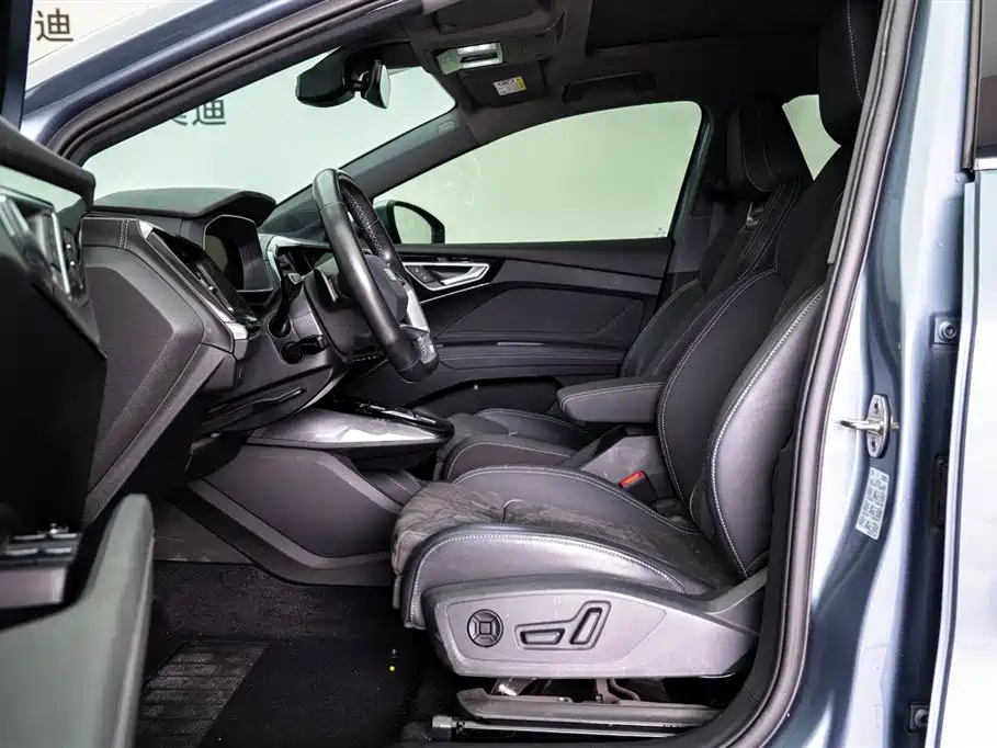 Audi Q4 e-tron 2023 50 e-tron quattro Creation Edition фото 9