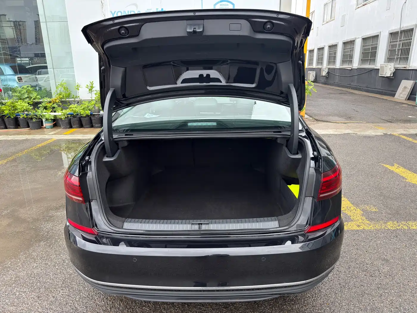 Volkswagen Passat 2025 Outstanding 280TSI Business Edition фото 20