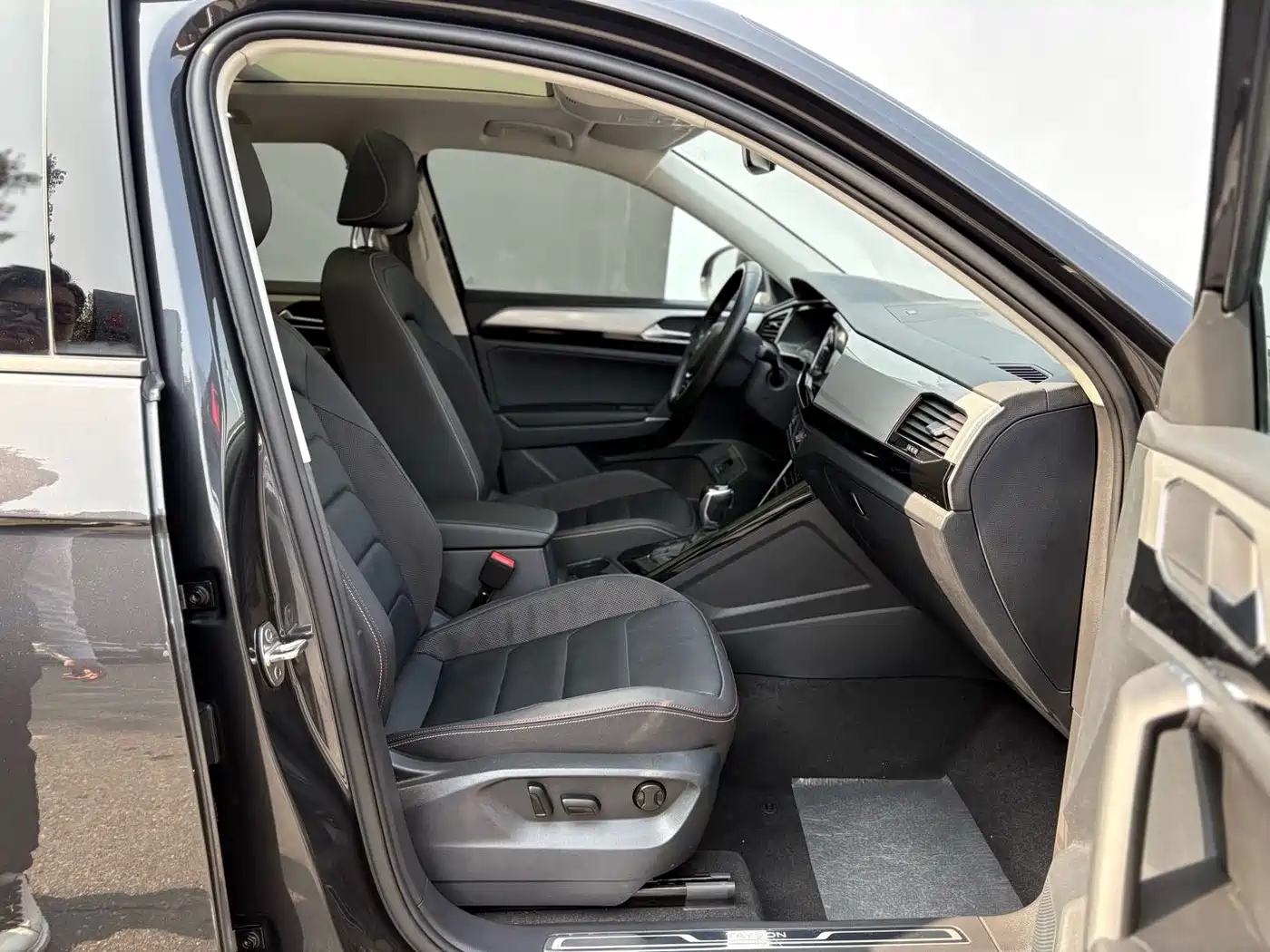Volkswagen Tayron 2022 330TSI 2WD Luxury Smart Connect Edition фото 23