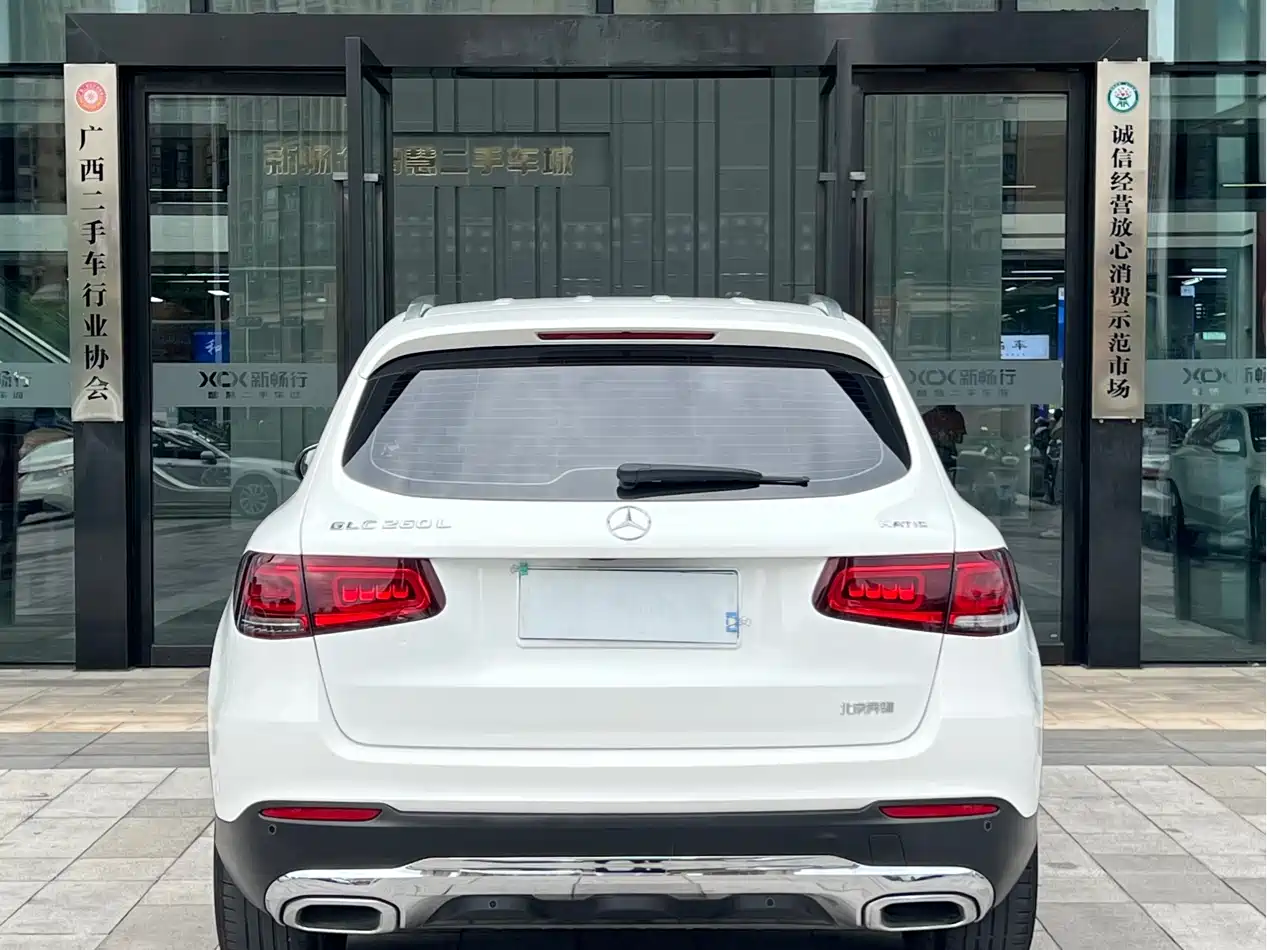 Mercedes-Benz GLC 2021 GLC 260 L 4MATIC Sporty фото 5