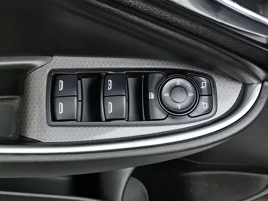 CHEVROLET MAI RUIBAO XL