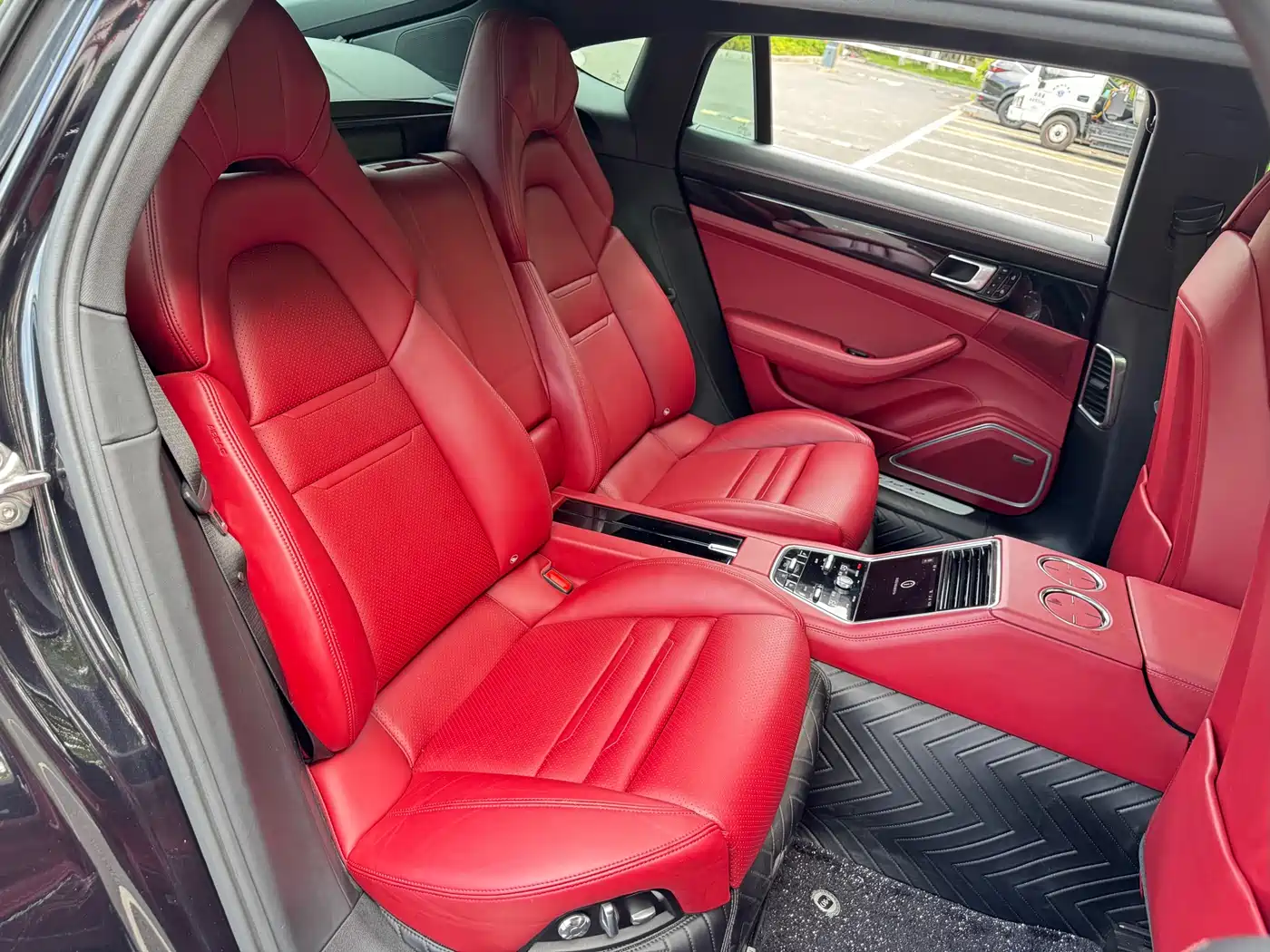 Фото 6 - Porsche Panamera