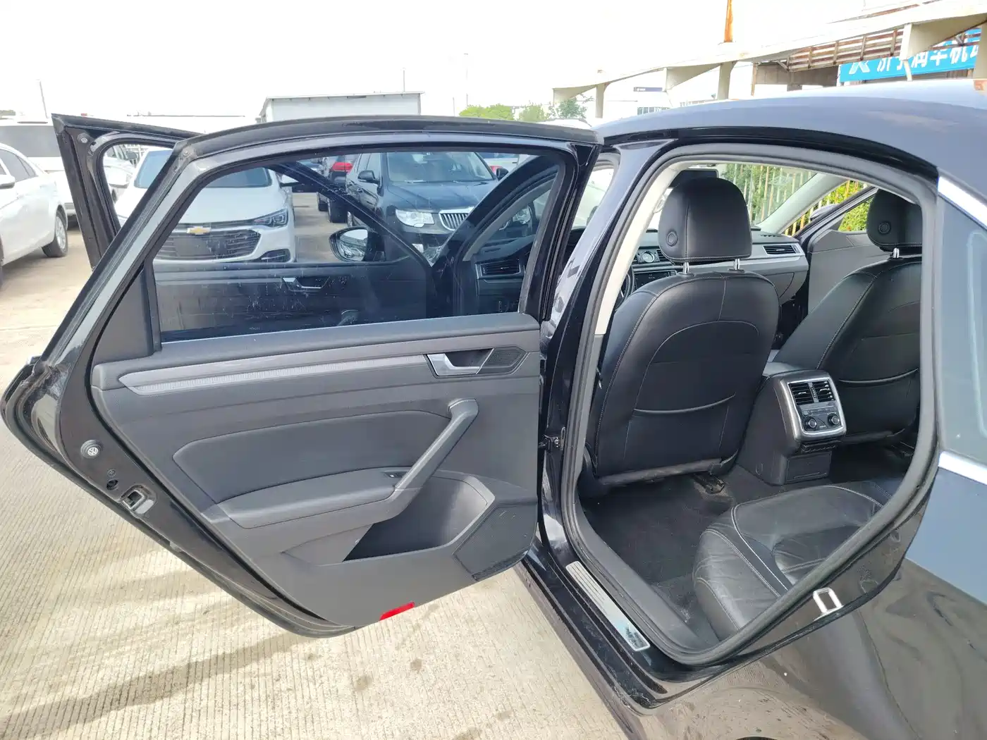 Volkswagen Passat 2017 330TSI DSG Prestige фото 5