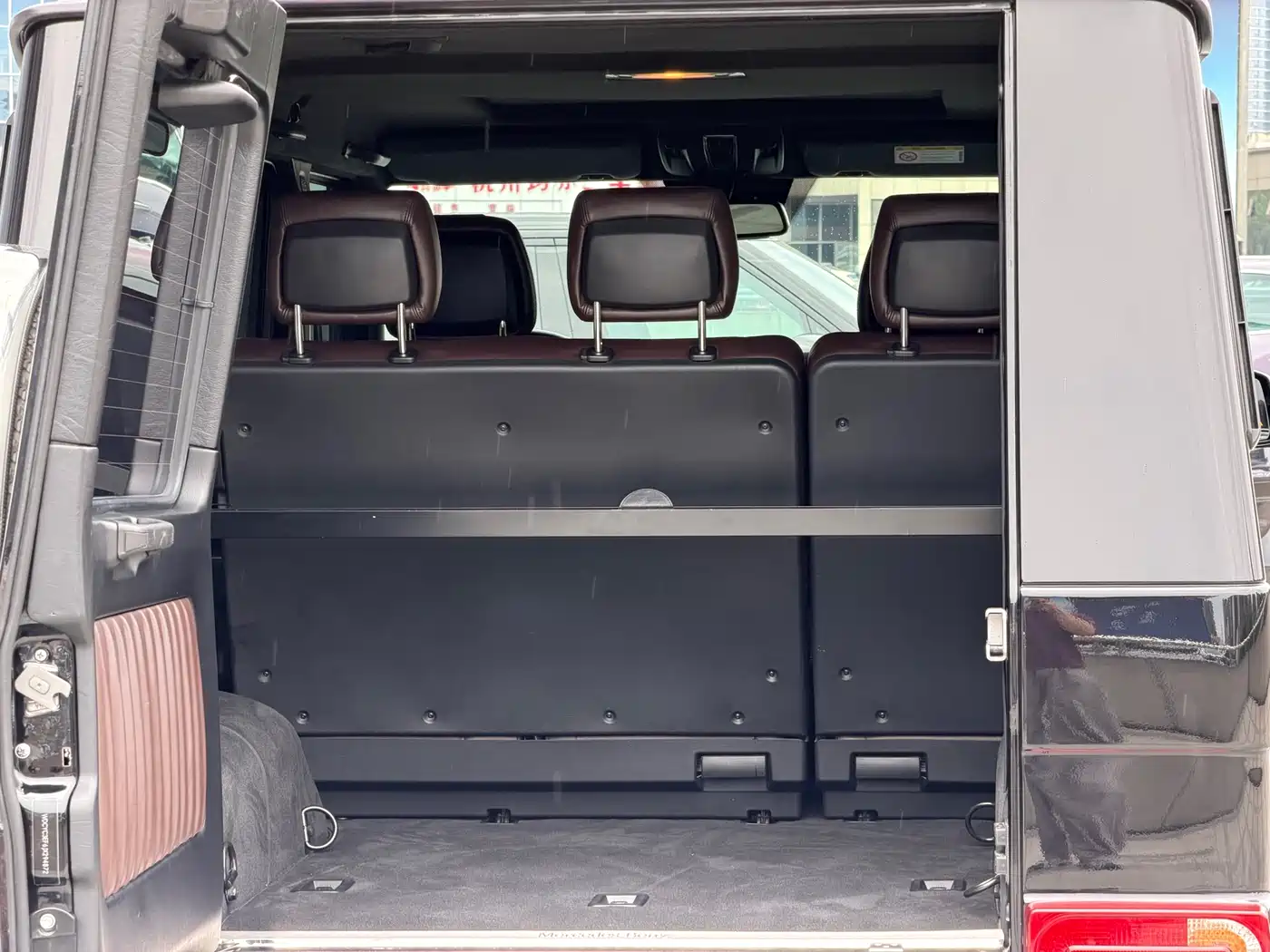 Mercedes-Benz G-Class 2018 G 500 designo Masterpiece Collector's Edition фото 18