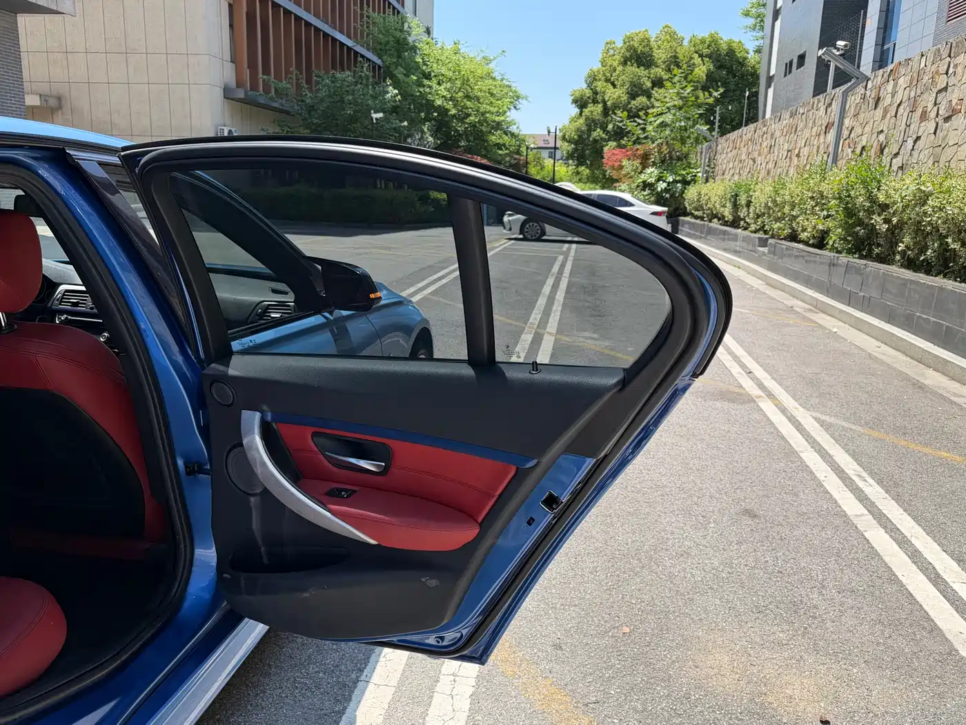 BMW 3 Series 2019 320i M Sport Package фото 8