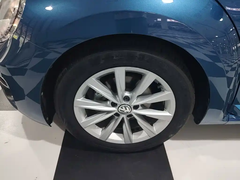 Volkswagen Beetle 2019 2018 180TSI Trend Joy Edition