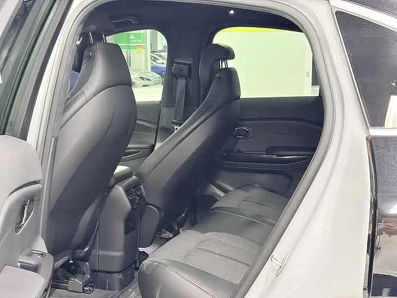 Фото 8 - NIO EC6