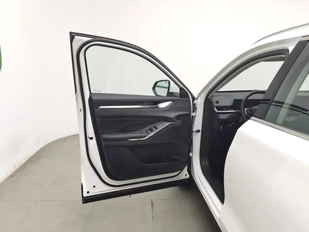 Фото 8 - Haval H6