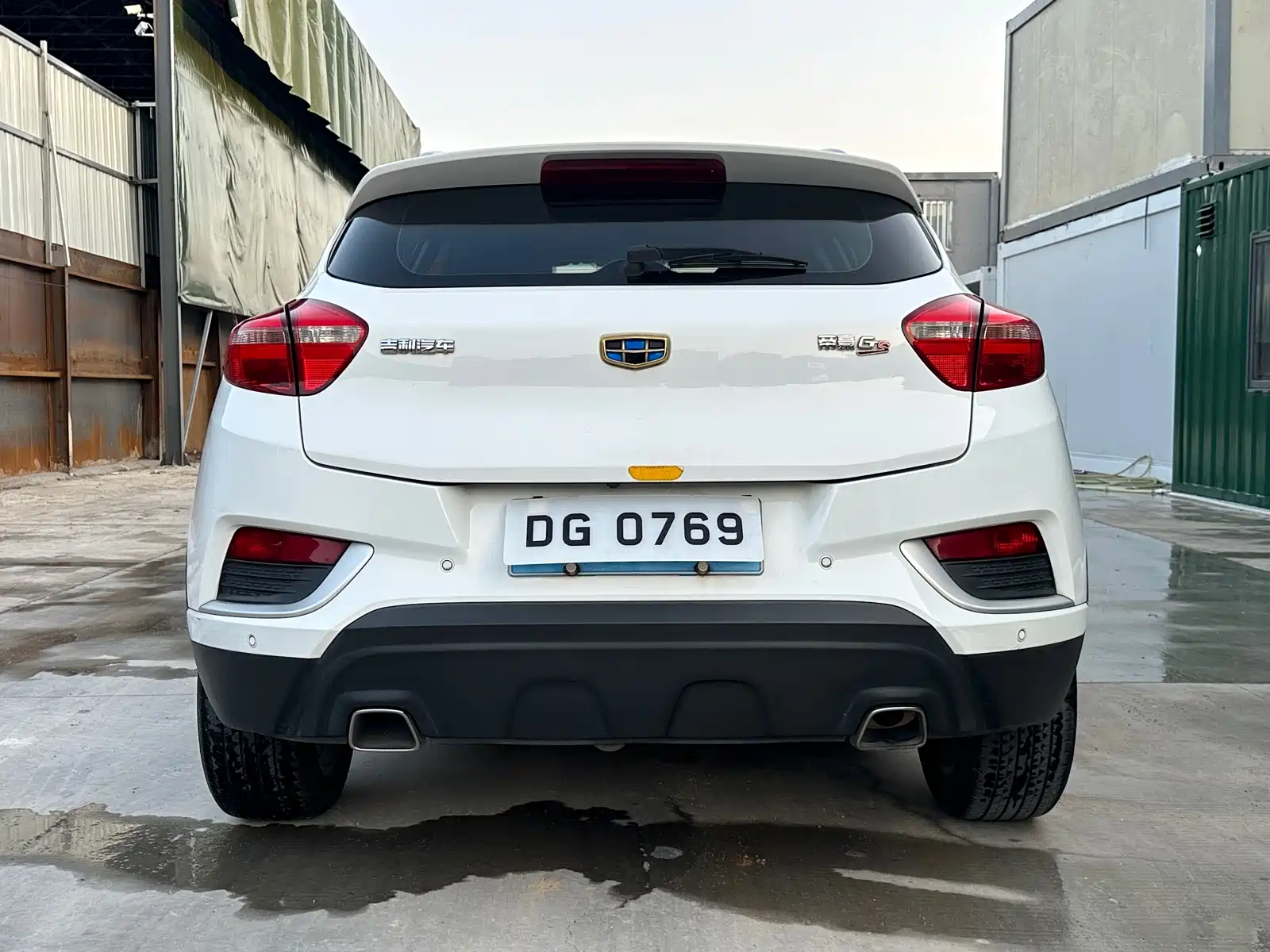 Фото 11 - Geely Emgrand GS