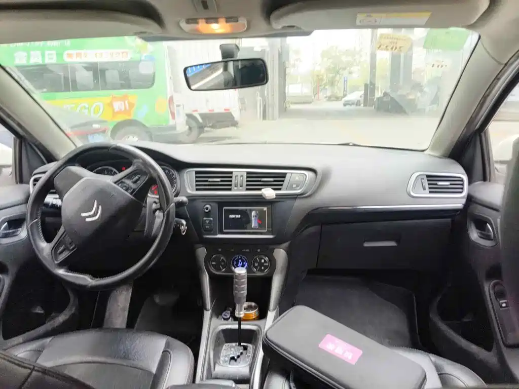 صورة 12 - Citroën C3-XR