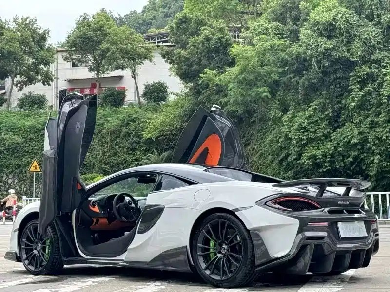 Photo 4 - McLaren 570