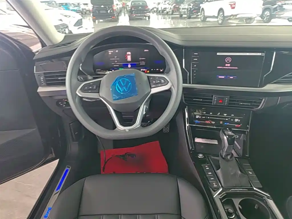 VOLKSWAGEN PASSAT NEW ENERGY