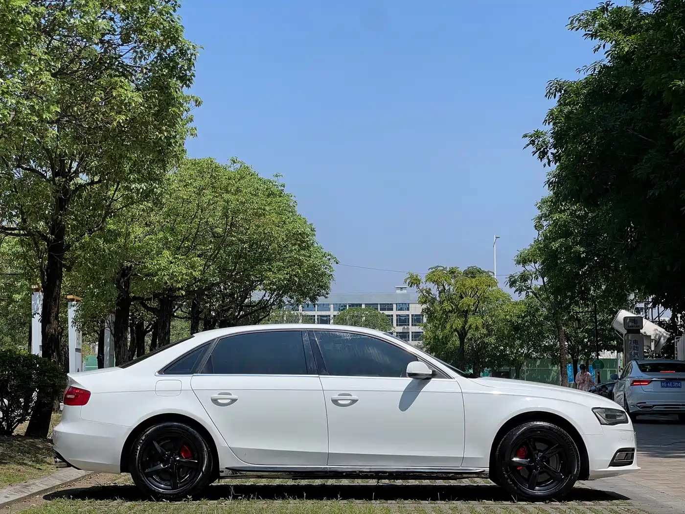 Audi A4L 2013 35 TFSI Automatic Comfort фото 5