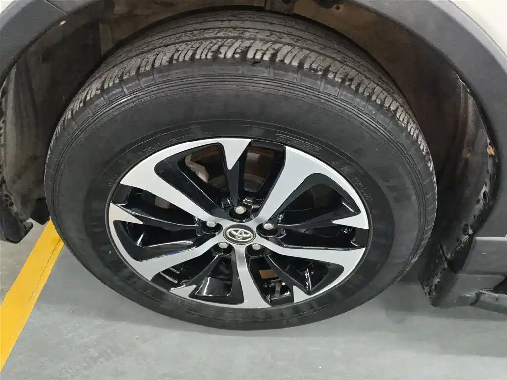 Toyota RAV4 Rongfang 2016 2.0L CVT 2WD Comfort (China V) фото 25