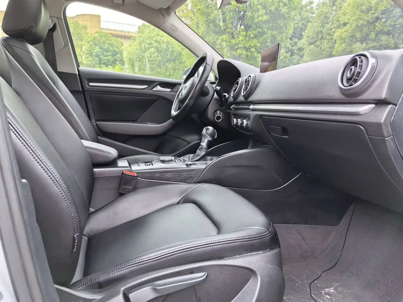 Audi A3 2016 Limousine 35 TFSI Leadership фото 5