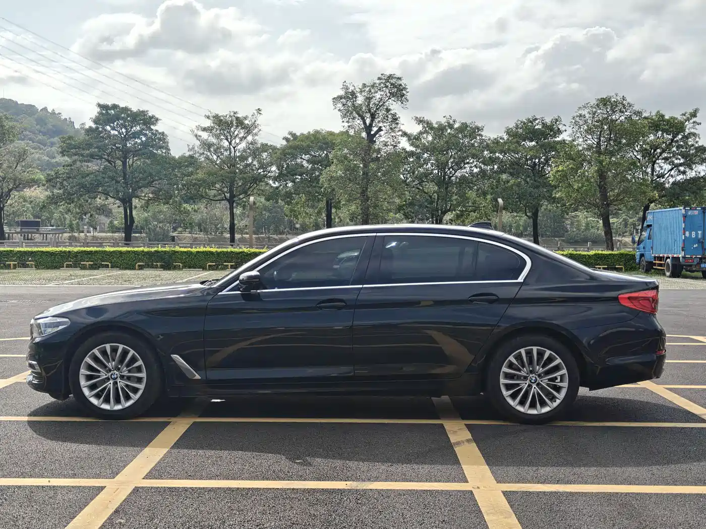 BMW 5 Series 2020 530Li Premium Luxury Package фото 6