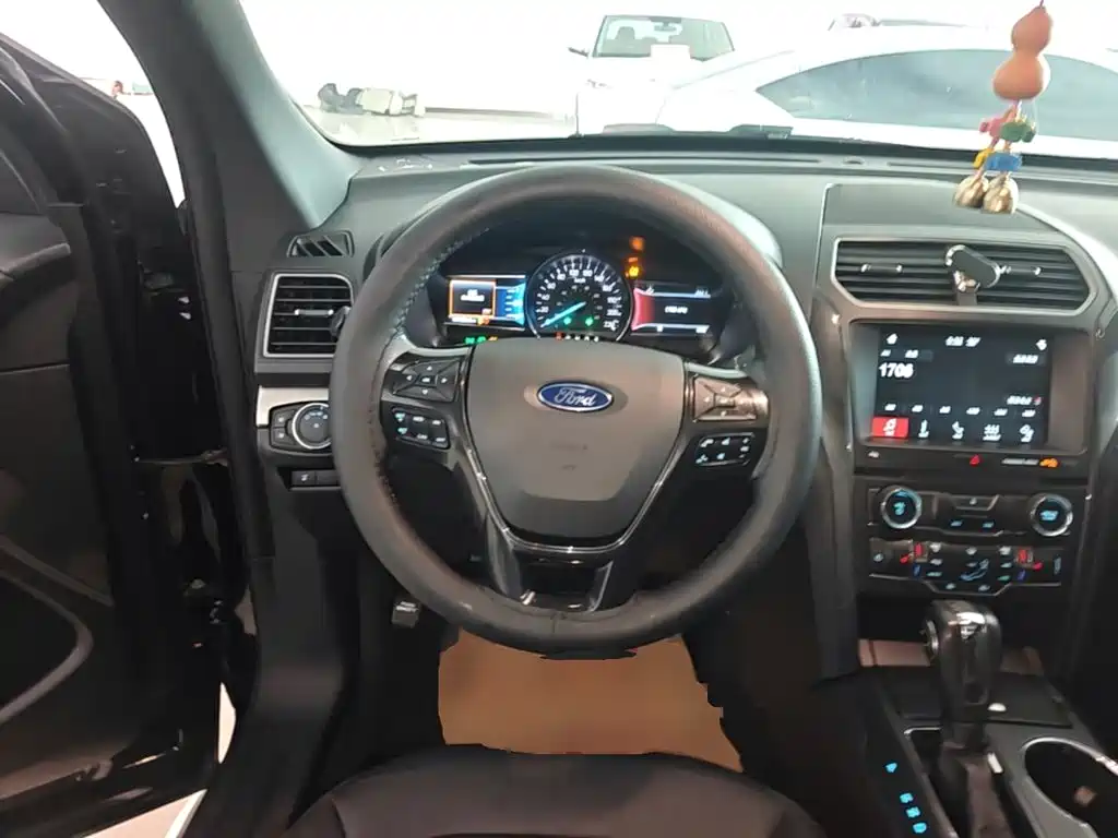 Ford Explorer (Import) 2018 2017 2.3T Trend Edition