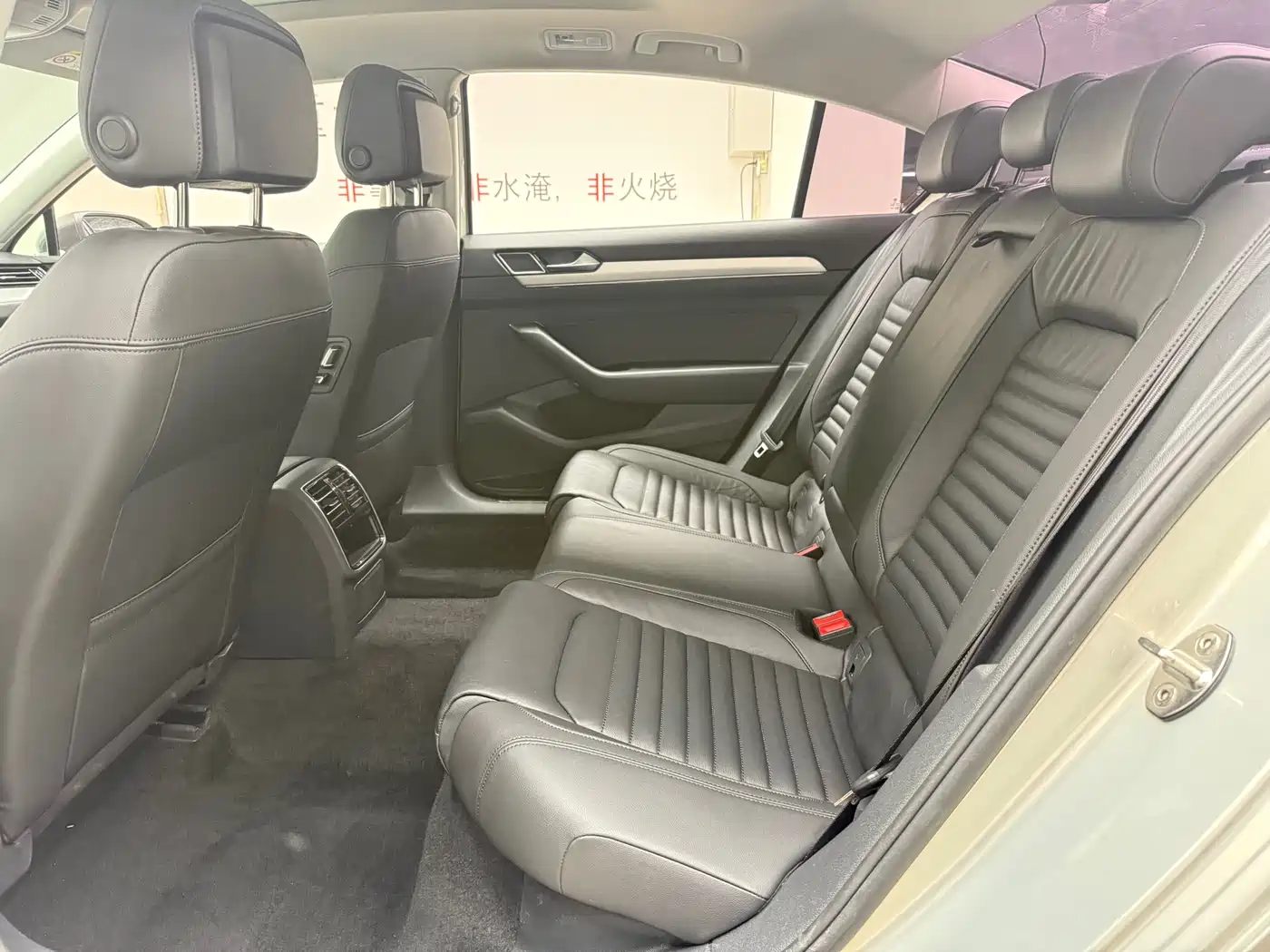 Volkswagen Magotan 2017 330TSI DSG Leading фото 10