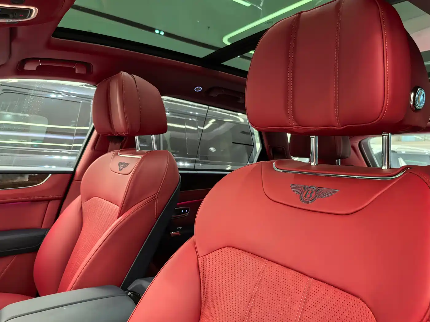 Bentley Bentayga 2021 4.0T V8 фото 14