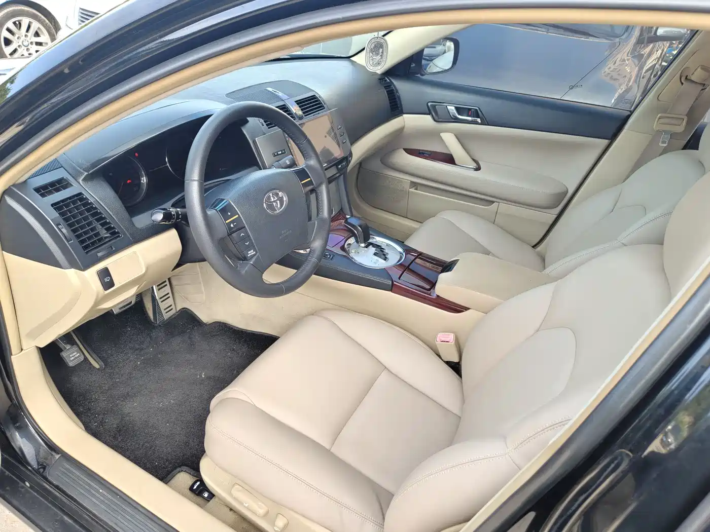 Toyota Reiz 2008 2.5S Special Navigation Edition фото 25