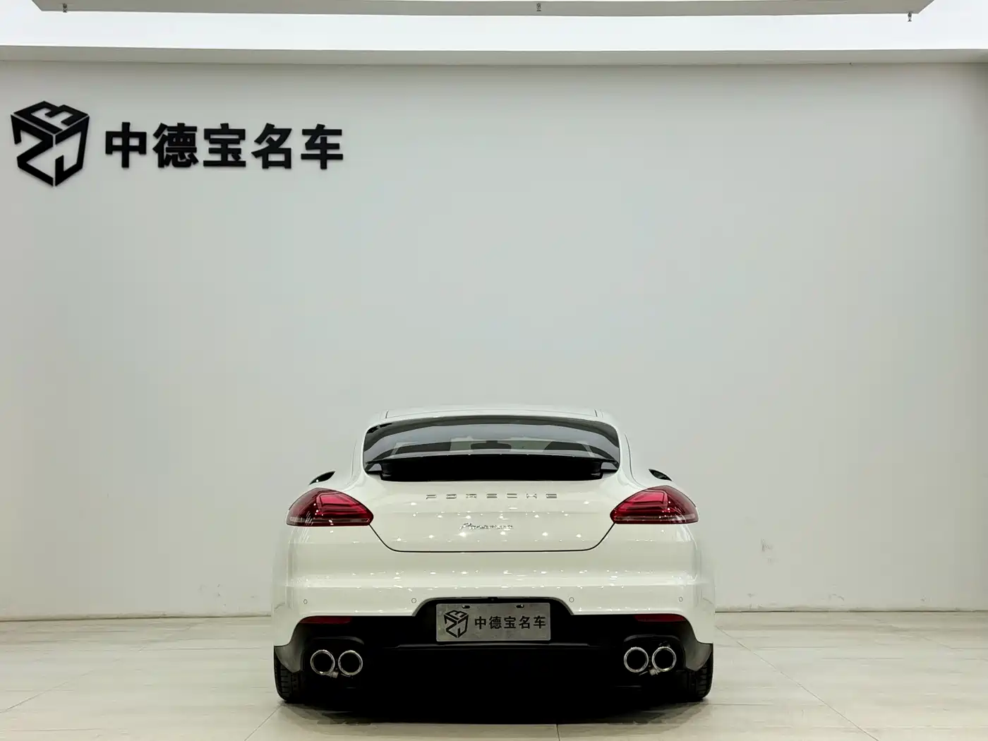 Porsche Panamera 2014 Panamera 4 3.0T фото 5