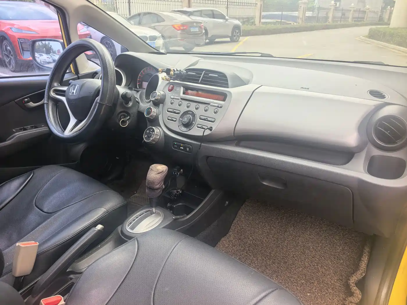 Фото 7 - Honda Fit