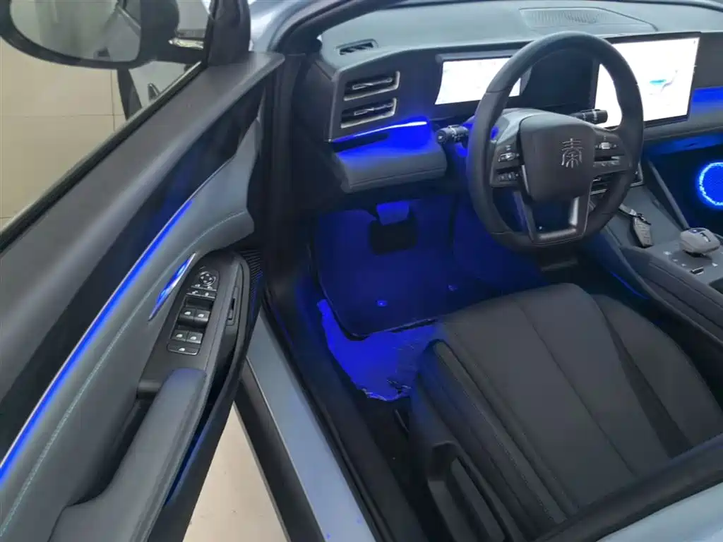 BYD Qin L 2025 DM-i Smart Drive Edition 80KM Leading фото 16