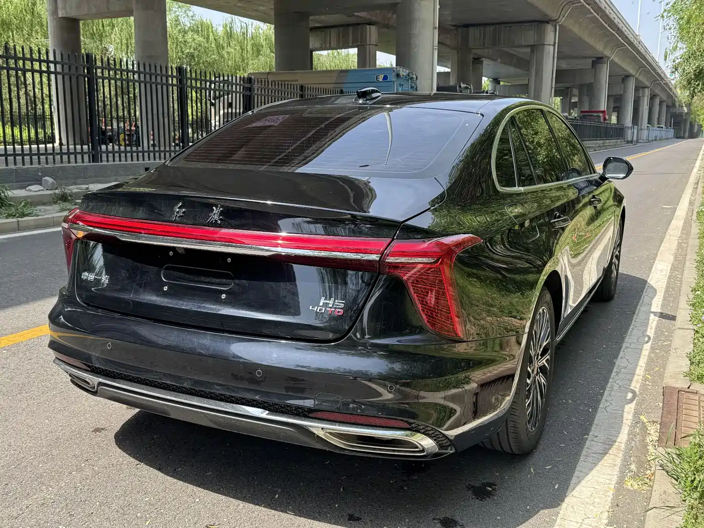 Hongqi H5 2024 2.0T Automatic Smart Connect Flag Smooth Edition фото 12