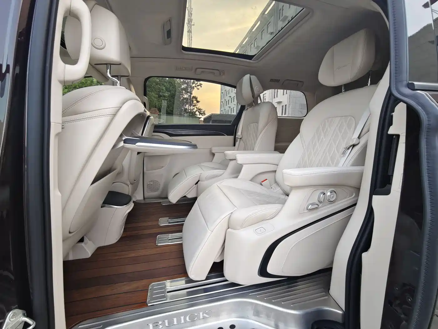 Buick GL8 2021 Avenir Aivia 6-Seater Elite Edition фото 14