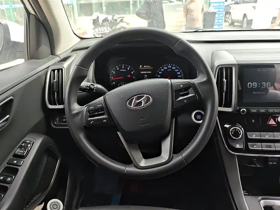 Hyundai Beijing Hyundai ix35 2018 2.0L Automatic 2WD Zhiyong·Enjoyment Edition фото 15