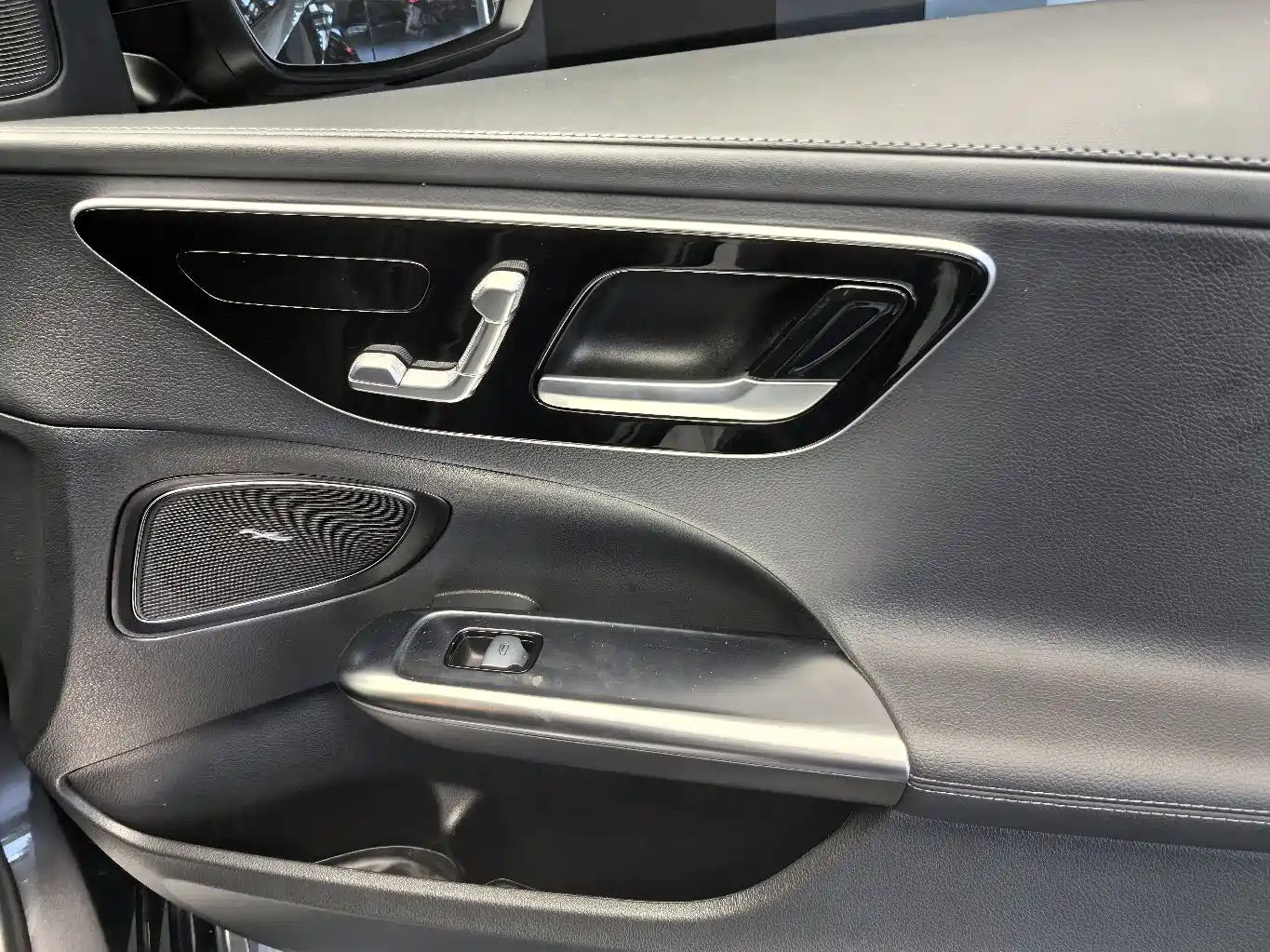 Mercedes-Benz C-Class 2022 Facelift C 260 L Sport фото 9