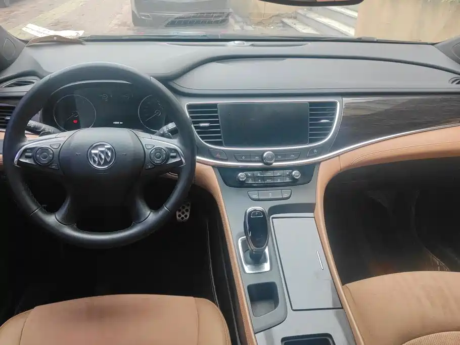 Photo 12 - Buick LaCrosse