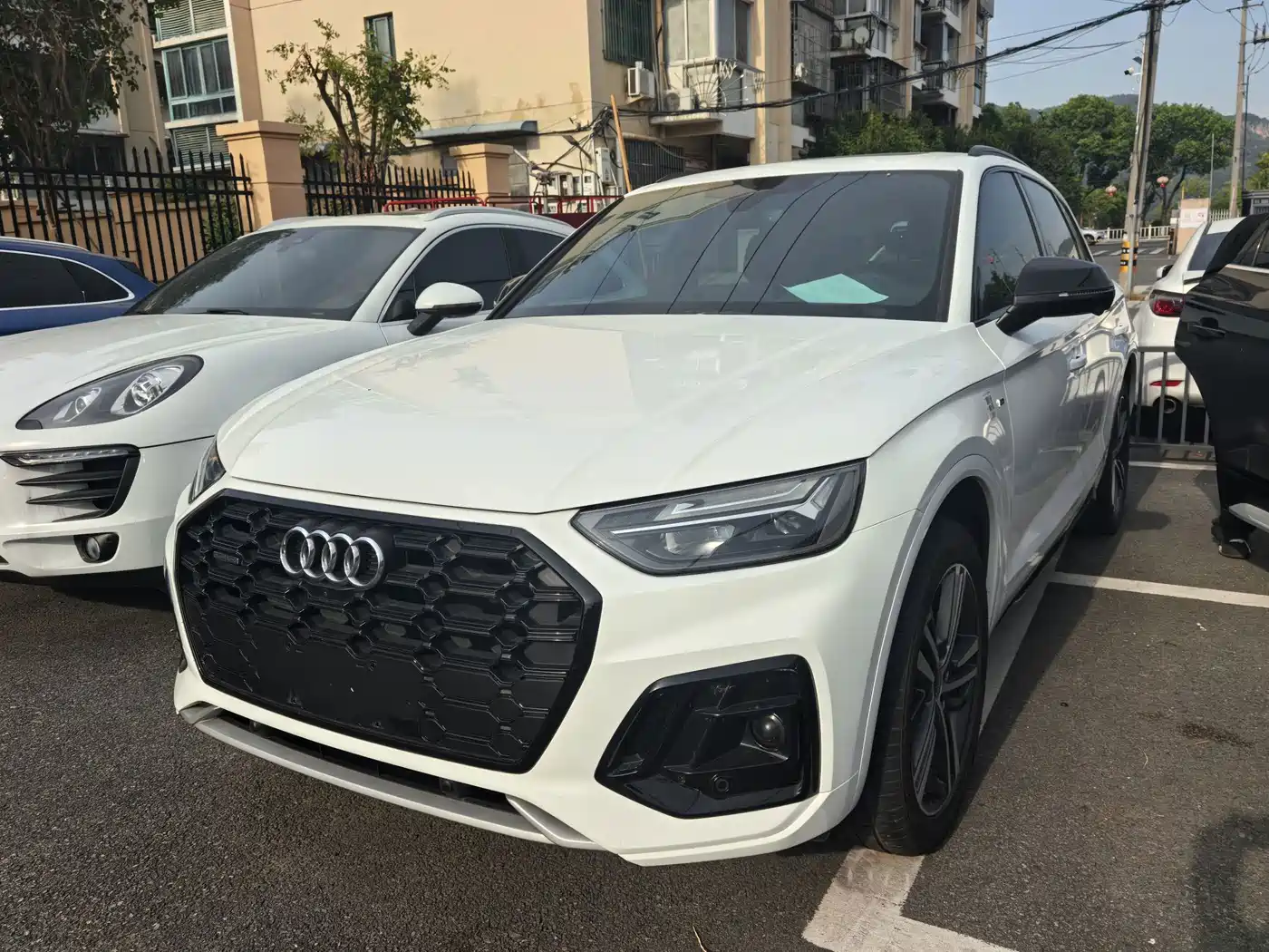 Фото 1 - Audi Q5L