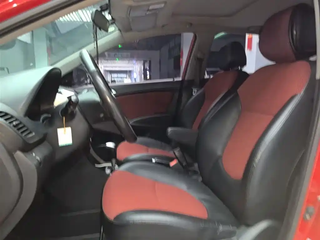 Hyundai Reina 2014 Model 1.6L Automatic TOP фото 15